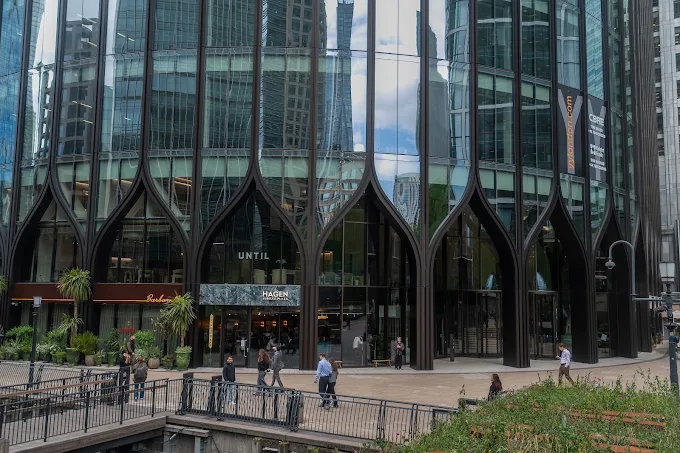 UNTIL Canary Wharf clinic entrance, PhysAnalytica's main London location